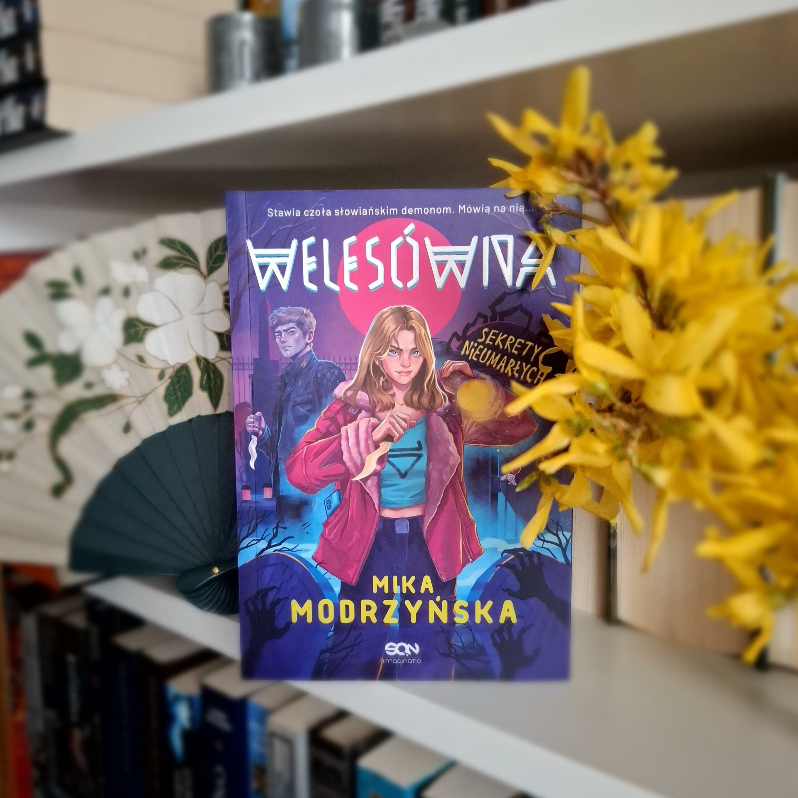 Sekrety nieumarłych - Mika Modrzyńska